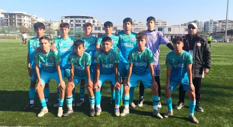 GOL DÜELLOSU YENİFOÇA TURKUAZ GENÇLİK'İN  1-4